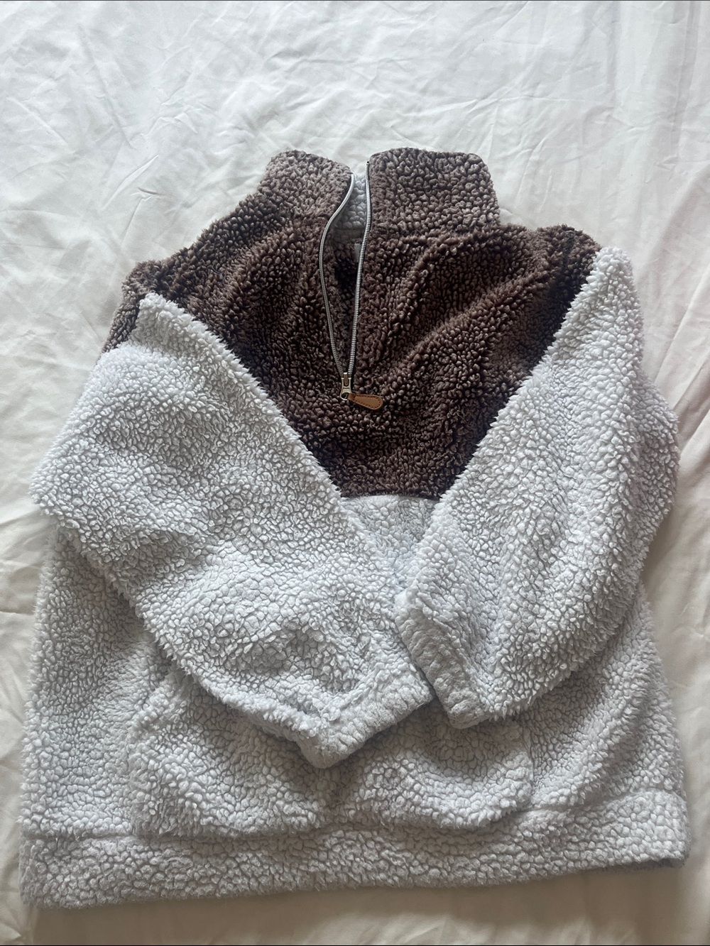 Cozy Two-Tone Sherpa Pullover - Brown & Cream